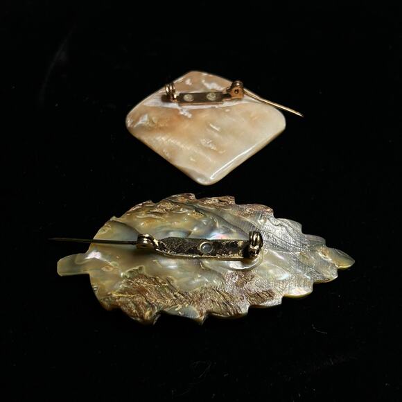 2 Vintage Mother of Pearl M.O.P. Leaf and Square Brooches/Pins 1.25x2.5in - Picture 8 of 8